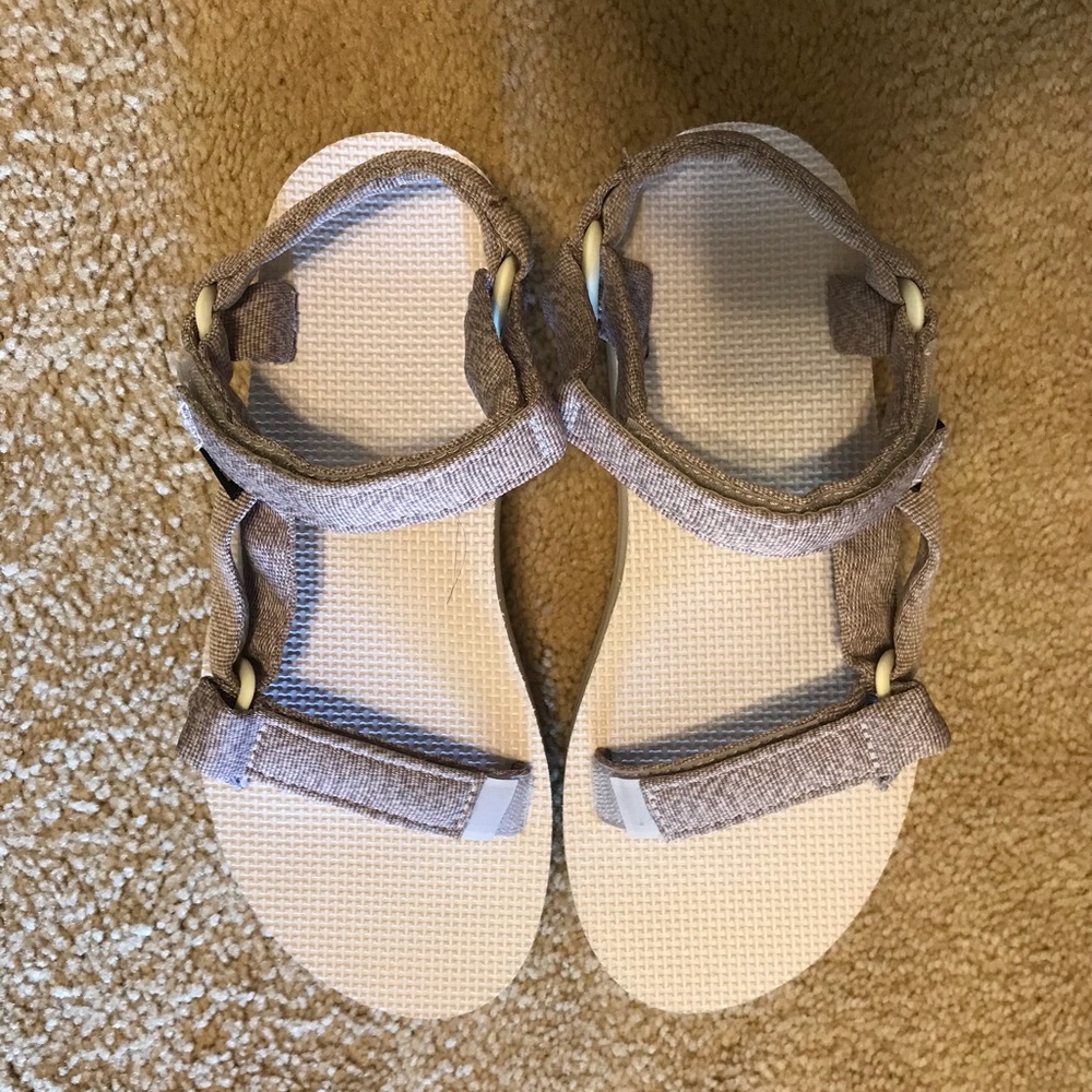 Teva Flatforms